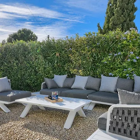 Feliz By Aguilarent Benissa